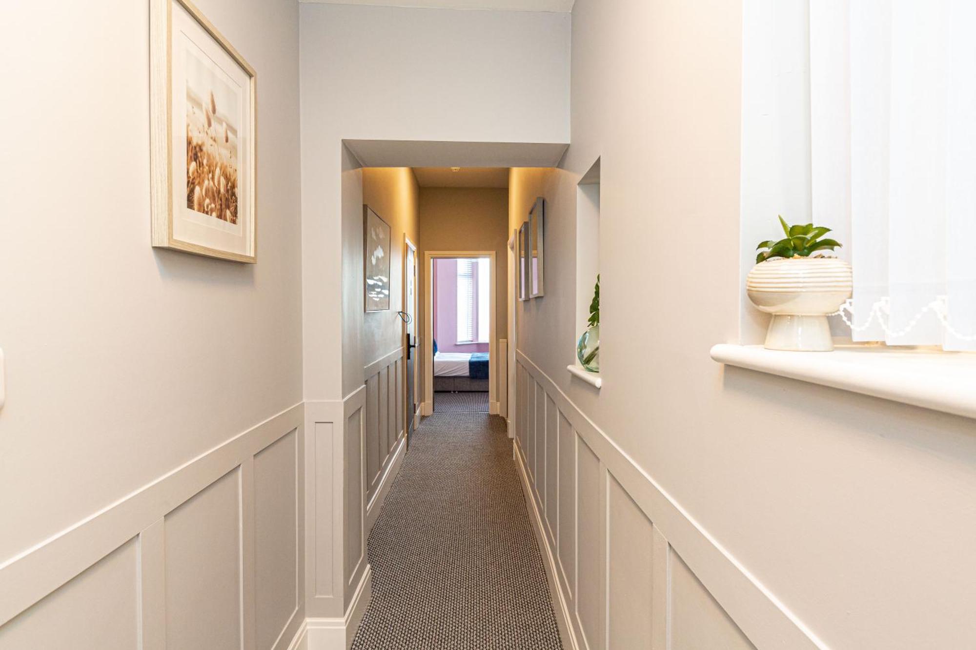 Beachfront Apartment 3 Bedrooms Sleeps 7 - Gateway To The Lake District - Newly Refurbished Morecambe Exterior photo